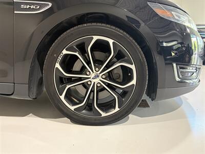 2016 Ford Taurus SHO   - Photo 16 - Grand Rapids, MI 49512