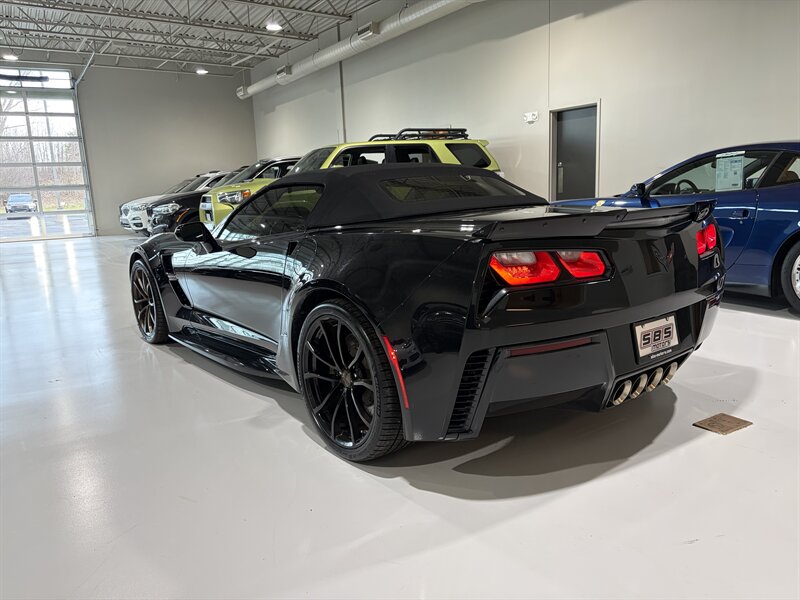 2017 Chevrolet Corvette Grand Sport Convertible w/1LT - Photo 6 - Grand Rapids, MI 49512