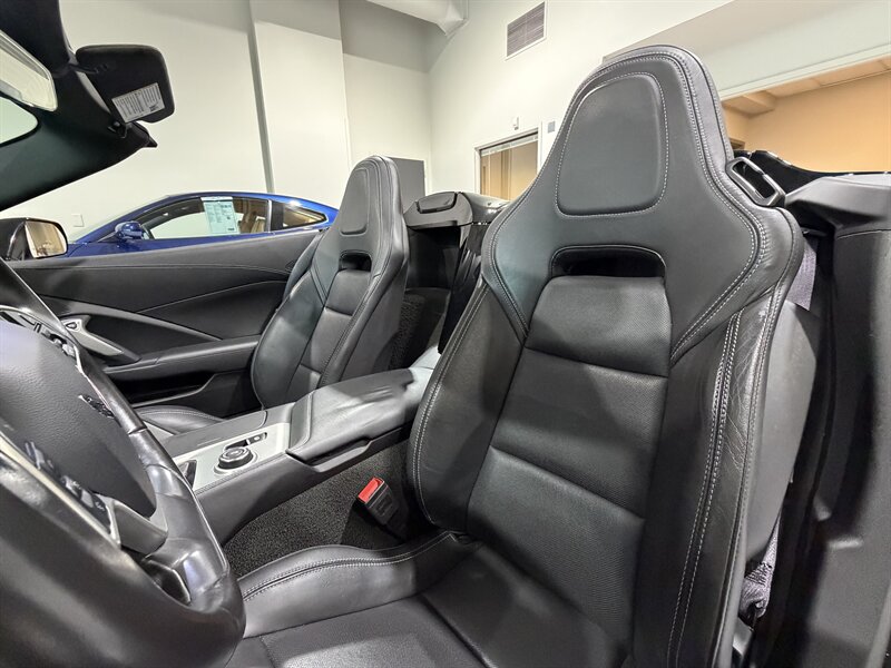 2017 Chevrolet Corvette Grand Sport Convertible w/1LT - Photo 14 - Grand Rapids, MI 49512