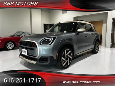 2025 MINI Countryman Cooper S ALL4   - Photo 3 - Grand Rapids, MI 49512