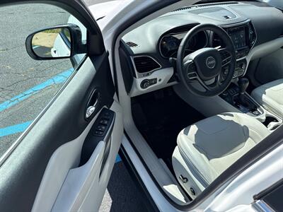 2022 Jeep Cherokee Limited - Photo 2 - Grand Rapids, MI 49512