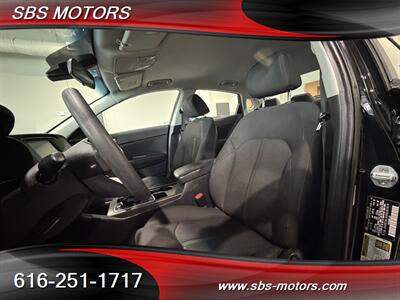 2019 Kia Optima LX - Photo 8 - Grand Rapids, MI 49512