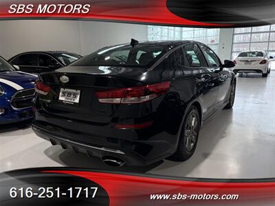 2019 Kia Optima LX - Photo 13 - Grand Rapids, MI 49512