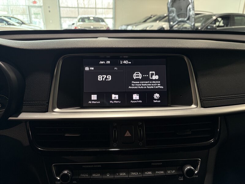 2019 Kia Optima LX - Photo 7 - Grand Rapids, MI 49512