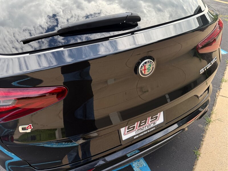 2023 Alfa Romeo Stelvio Veloce - Photo 12 - Grand Rapids, MI 49512