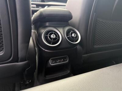 2023 Alfa Romeo Stelvio Veloce - Photo 48 - Grand Rapids, MI 49512