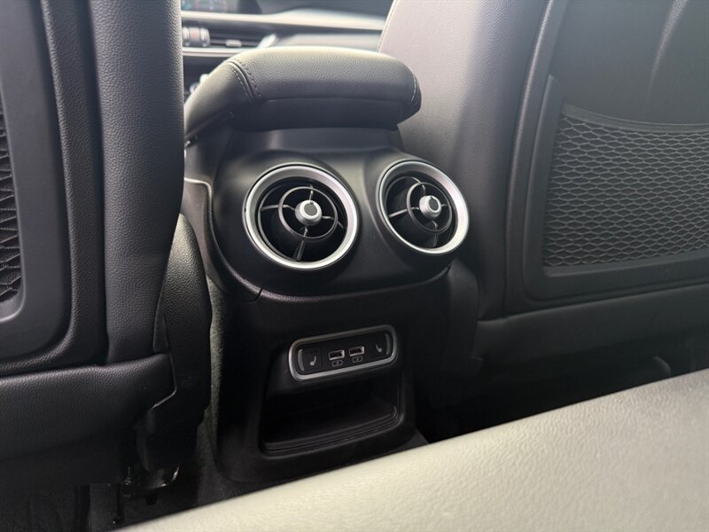 2023 Alfa Romeo Stelvio Veloce - Photo 48 - Grand Rapids, MI 49512