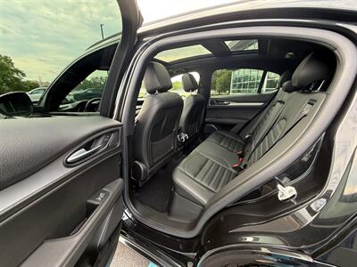 2023 Alfa Romeo Stelvio Veloce - Photo 44 - Grand Rapids, MI 49512