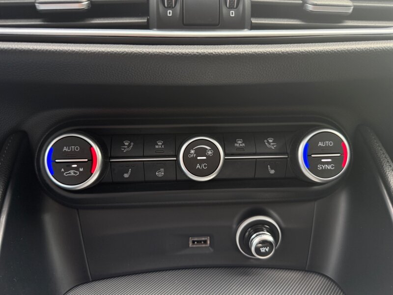 2023 Alfa Romeo Stelvio Veloce - Photo 36 - Grand Rapids, MI 49512