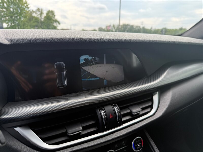 2023 Alfa Romeo Stelvio Veloce - Photo 33 - Grand Rapids, MI 49512