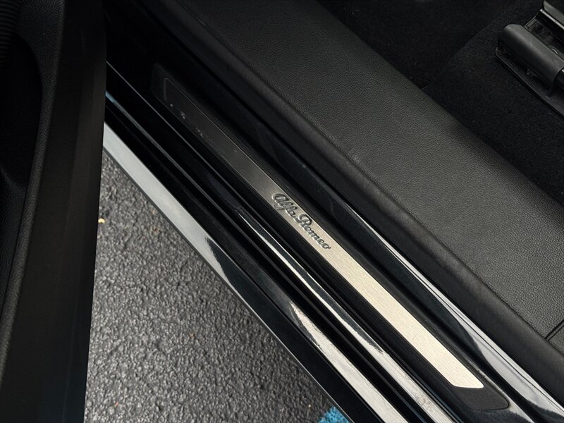 2023 Alfa Romeo Stelvio Veloce - Photo 23 - Grand Rapids, MI 49512