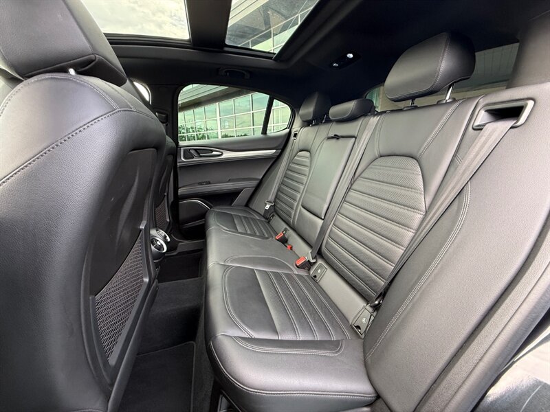 2023 Alfa Romeo Stelvio Veloce - Photo 45 - Grand Rapids, MI 49512