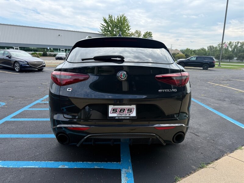 2023 Alfa Romeo Stelvio Veloce - Photo 13 - Grand Rapids, MI 49512