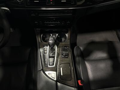 2016 BMW 5 Series 550i - Photo 9 - Grand Rapids, MI 49512