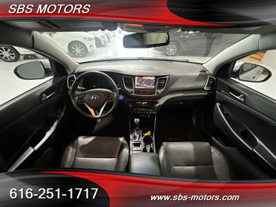 2018 Hyundai TUCSON SEL Plus - Photo 10 - Grand Rapids, MI 49512