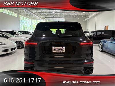 2016 Porsche Cayenne GTS   - Photo 10 - Grand Rapids, MI 49512