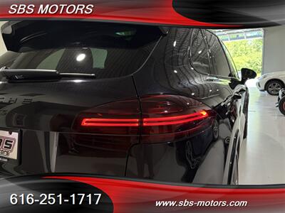 2016 Porsche Cayenne GTS   - Photo 11 - Grand Rapids, MI 49512