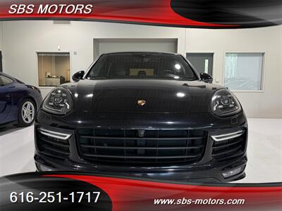 2016 Porsche Cayenne GTS   - Photo 3 - Grand Rapids, MI 49512