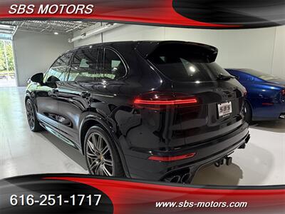 2016 Porsche Cayenne GTS   - Photo 8 - Grand Rapids, MI 49512