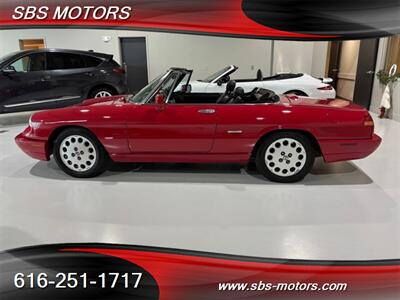 1993 Alfa Romeo Spider Veloce   - Photo 6 - Grand Rapids, MI 49512