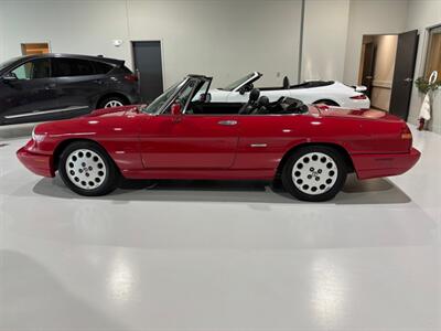 1993 Alfa Romeo Spider Veloce   - Photo 6 - Grand Rapids, MI 49512