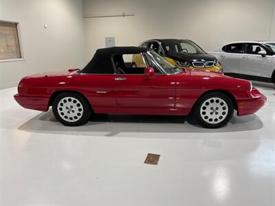 1993 Alfa Romeo Spider Veloce   - Photo 13 - Grand Rapids, MI 49512