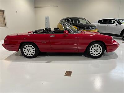 1993 Alfa Romeo Spider Veloce   - Photo 2 - Grand Rapids, MI 49512