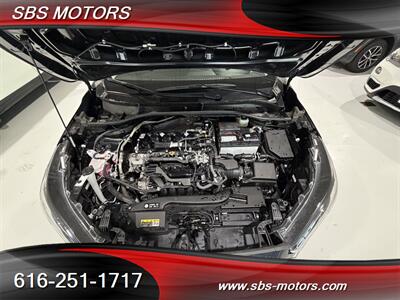 2025 Toyota Corolla Cross LE   - Photo 12 - Grand Rapids, MI 49512