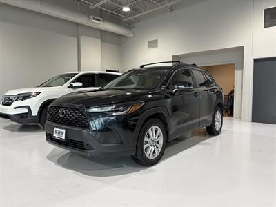 2025 Toyota Corolla Cross LE   - Photo 3 - Grand Rapids, MI 49512