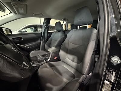 2025 Toyota Corolla Cross LE   - Photo 7 - Grand Rapids, MI 49512