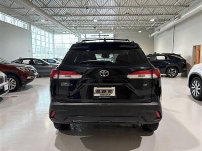 2025 Toyota Corolla Cross LE   - Photo 10 - Grand Rapids, MI 49512
