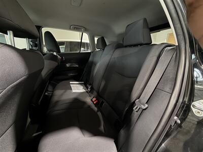 2025 Toyota Corolla Cross LE   - Photo 8 - Grand Rapids, MI 49512