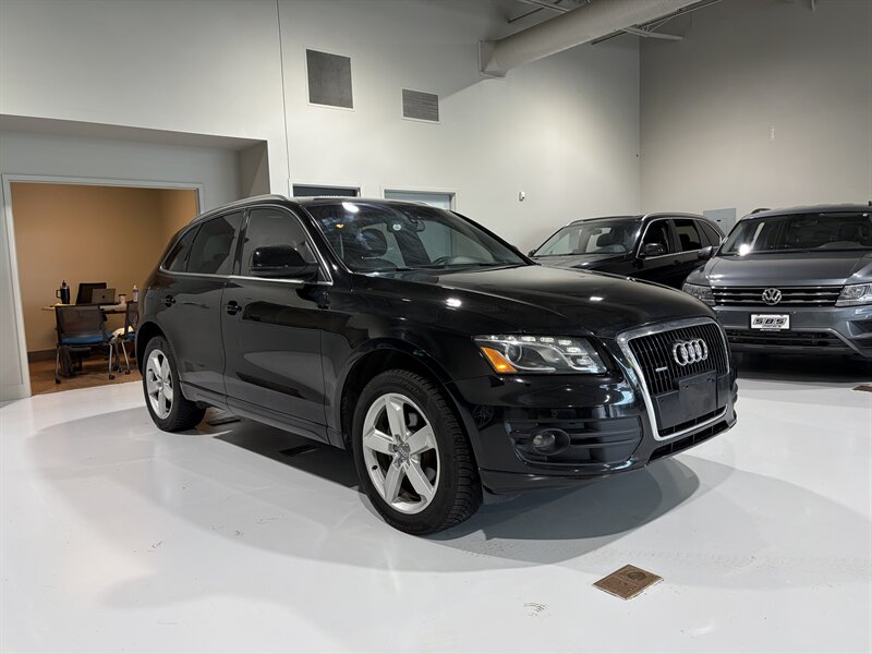 2010 Audi Q5 Premium's photo