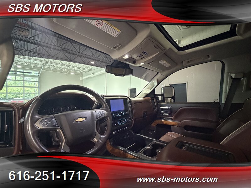 2017 Chevrolet Silverado 2500HD High Country - Photo 31 - Grand Rapids, MI 49512