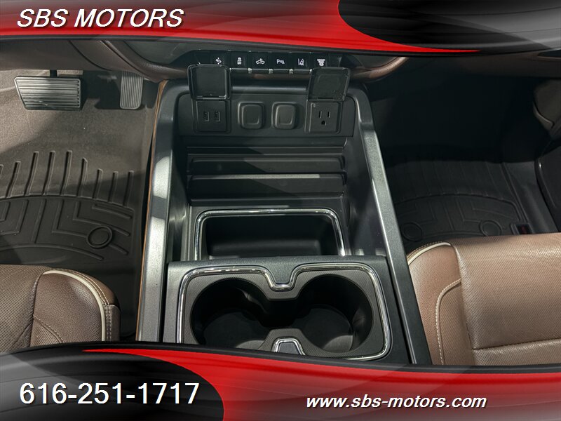 2017 Chevrolet Silverado 2500HD High Country - Photo 36 - Grand Rapids, MI 49512