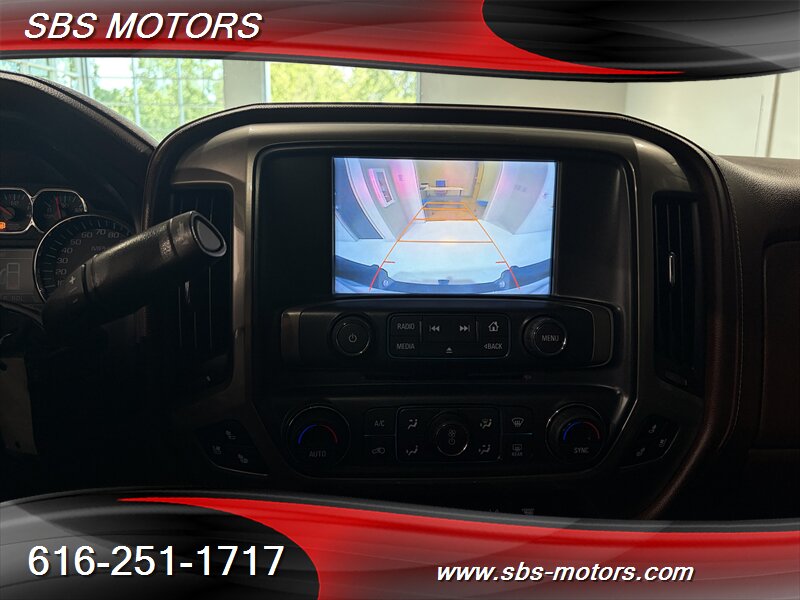2017 Chevrolet Silverado 2500HD High Country - Photo 33 - Grand Rapids, MI 49512