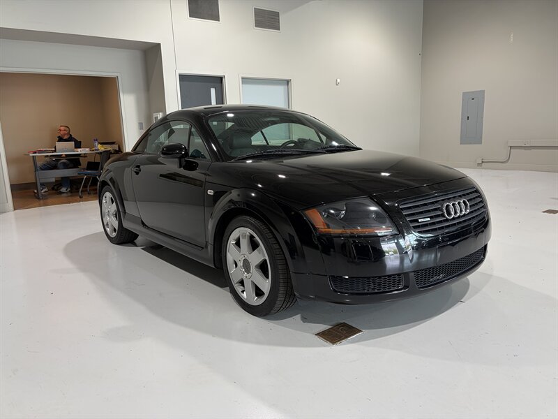 2002 Audi TT 180hp quattro   - Photo 1 - Grand Rapids, MI 49512