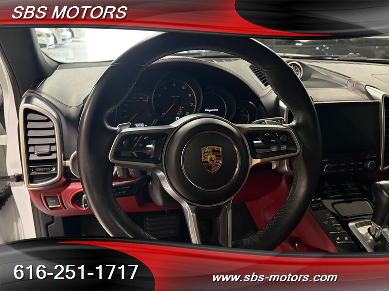 2017 Porsche Cayenne Platinum Edition - Photo 12 - Grand Rapids, MI 49512