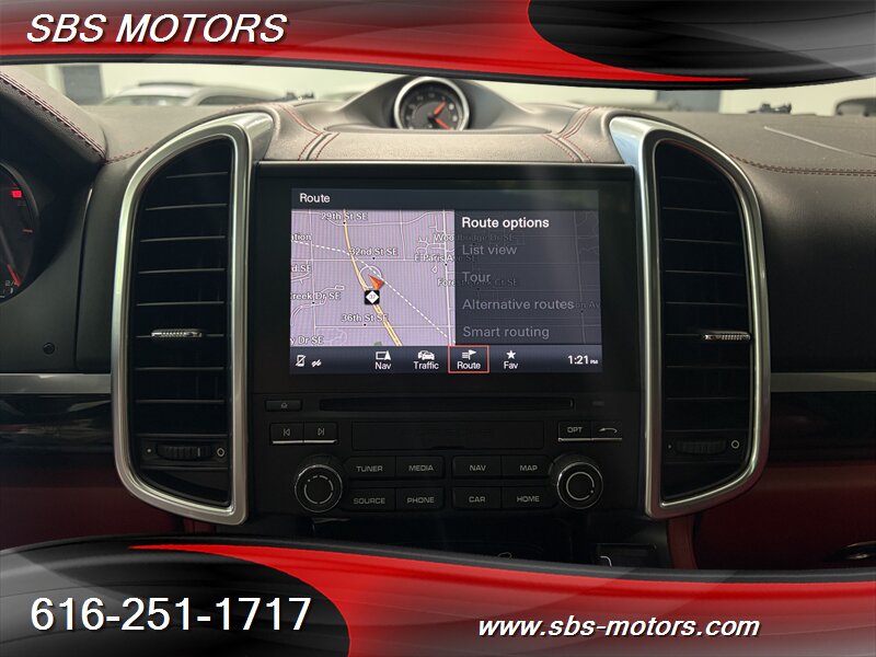 2017 Porsche Cayenne Platinum Edition - Photo 19 - Grand Rapids, MI 49512