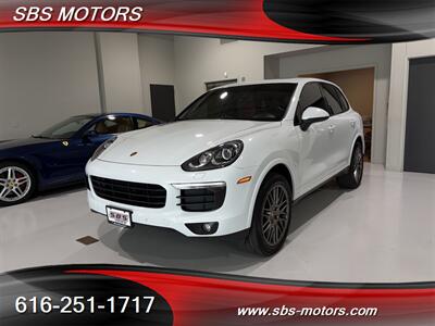 2017 Porsche Cayenne Platinum Edition - Photo 2 - Grand Rapids, MI 49512