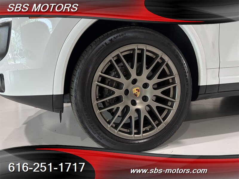2017 Porsche Cayenne Platinum Edition - Photo 4 - Grand Rapids, MI 49512