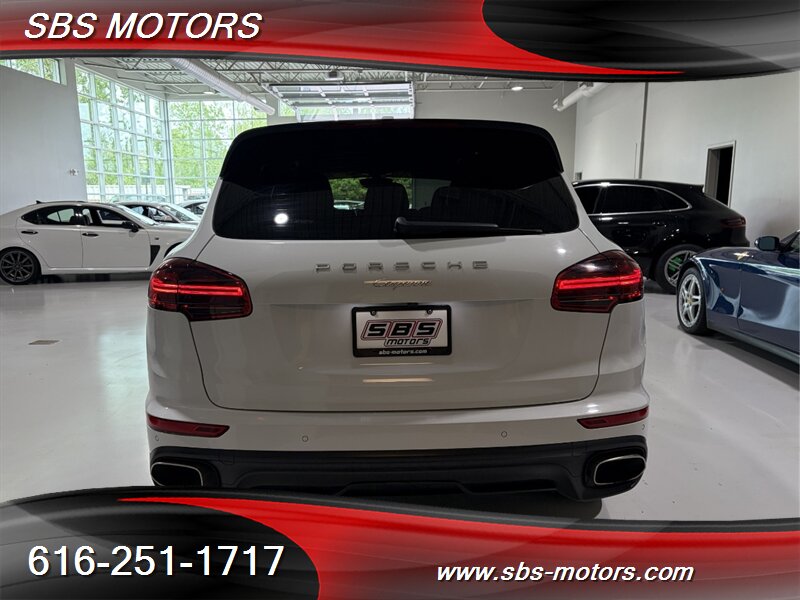 2017 Porsche Cayenne Platinum Edition - Photo 27 - Grand Rapids, MI 49512