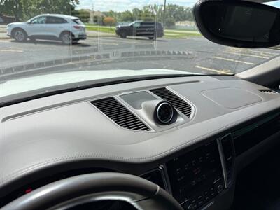 2017 Porsche Macan GTS - Photo 34 - Grand Rapids, MI 49512