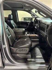 2019 GMC Sierra 1500 Denali   - Photo 11 - Grand Rapids, MI 49512