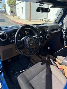 2011 Jeep Wrangler Sahara   - Photo 8 - Phoenix, AZ 85051