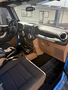 2011 Jeep Wrangler Sahara   - Photo 10 - Phoenix, AZ 85051