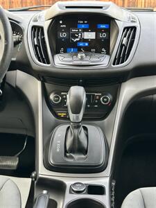 2016 Ford Escape SE   - Photo 19 - Denver, CO 80231