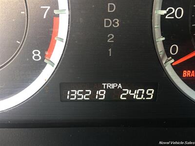 2012 Honda Accord EX-L   - Photo 11 - Homer, GA 30547