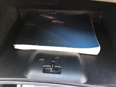 2010 Kia Rio LX   - Photo 11 - Homer, GA 30547