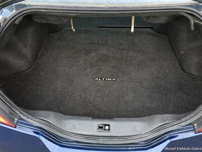 2010 Nissan Altima 2.5 S   - Photo 13 - Homer, GA 30547